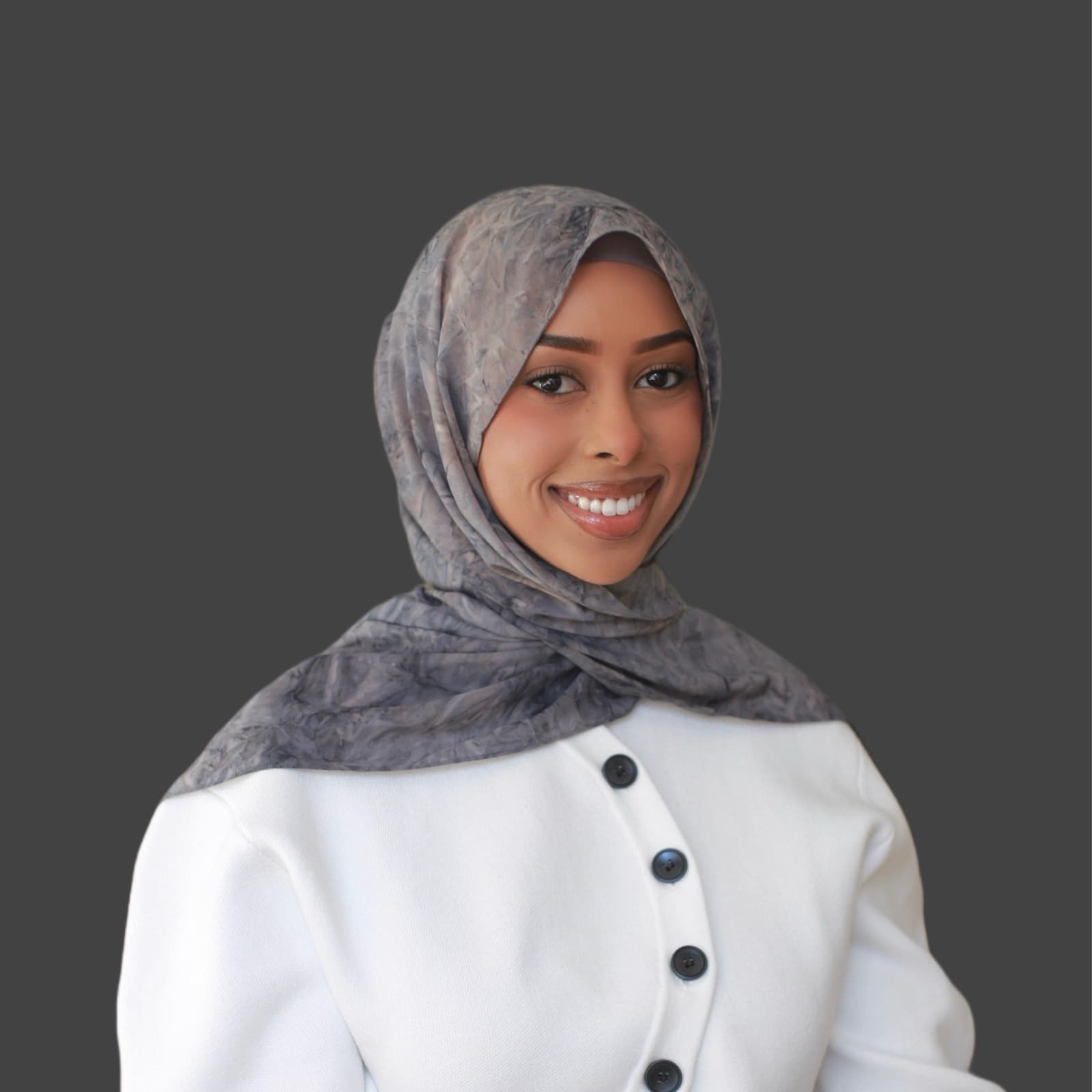 Portrait of Nesma Nuru, Realtor®